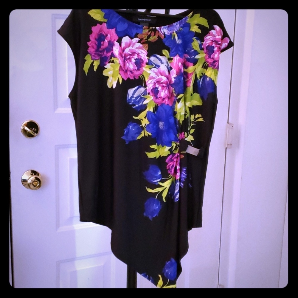 Black and floral multi colored asymmetric top